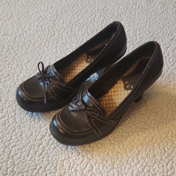 Mudd Shoes - Vintage 90's Y2k Mudd Faux Leather Mary Jane Platform Heels Bowtie Detail